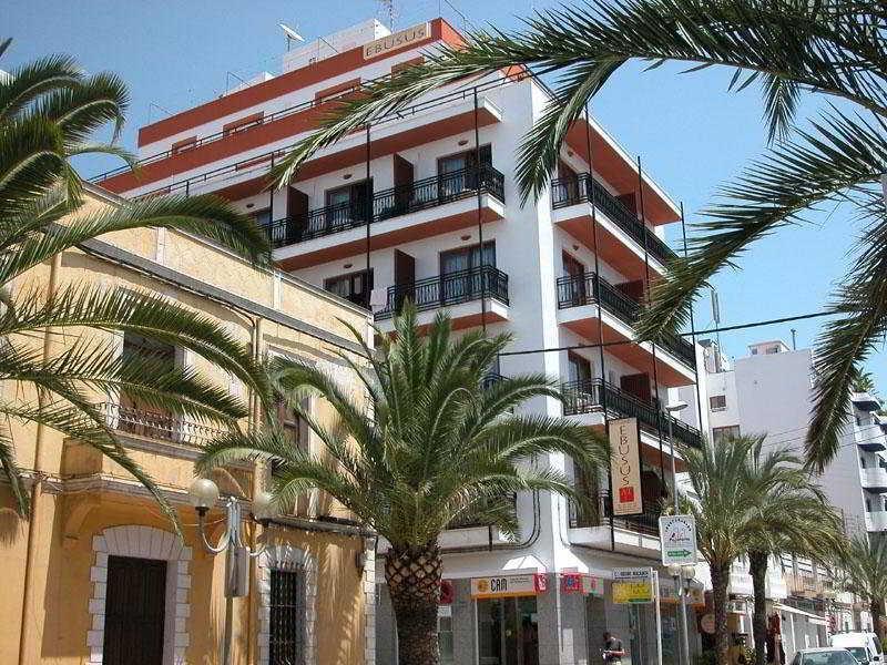 Apartamentos Ebusus Santa Eularia des Riu Luaran gambar