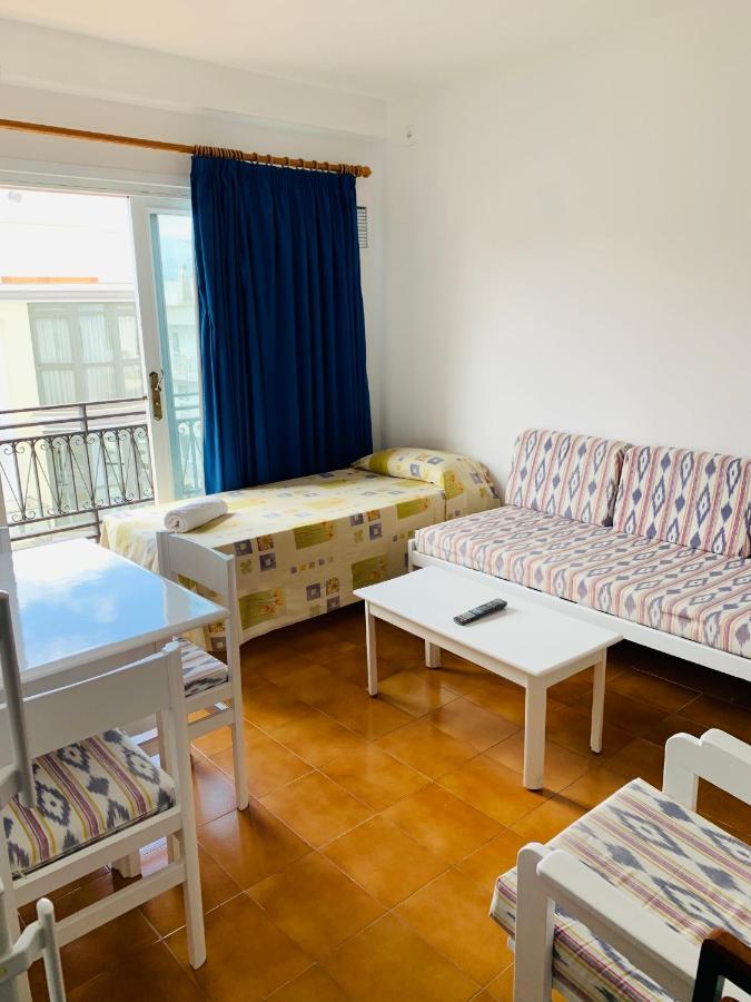 Apartamentos Ebusus Santa Eularia des Riu Luaran gambar