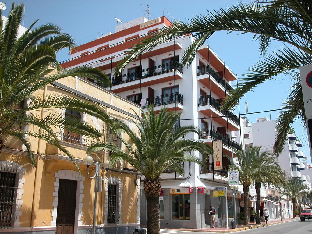 Apartamentos Ebusus Santa Eularia des Riu Luaran gambar